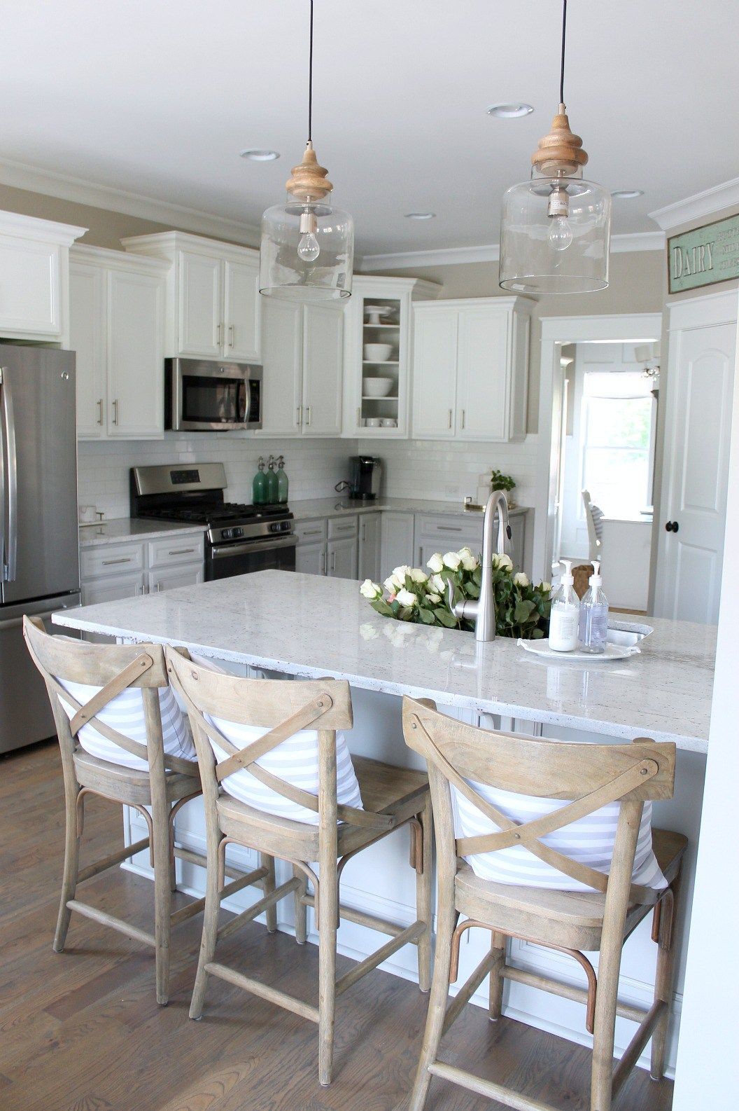 80 Tips and Ideas to Achieve A Farmhouse Kitchen Lighting - Kitchen50